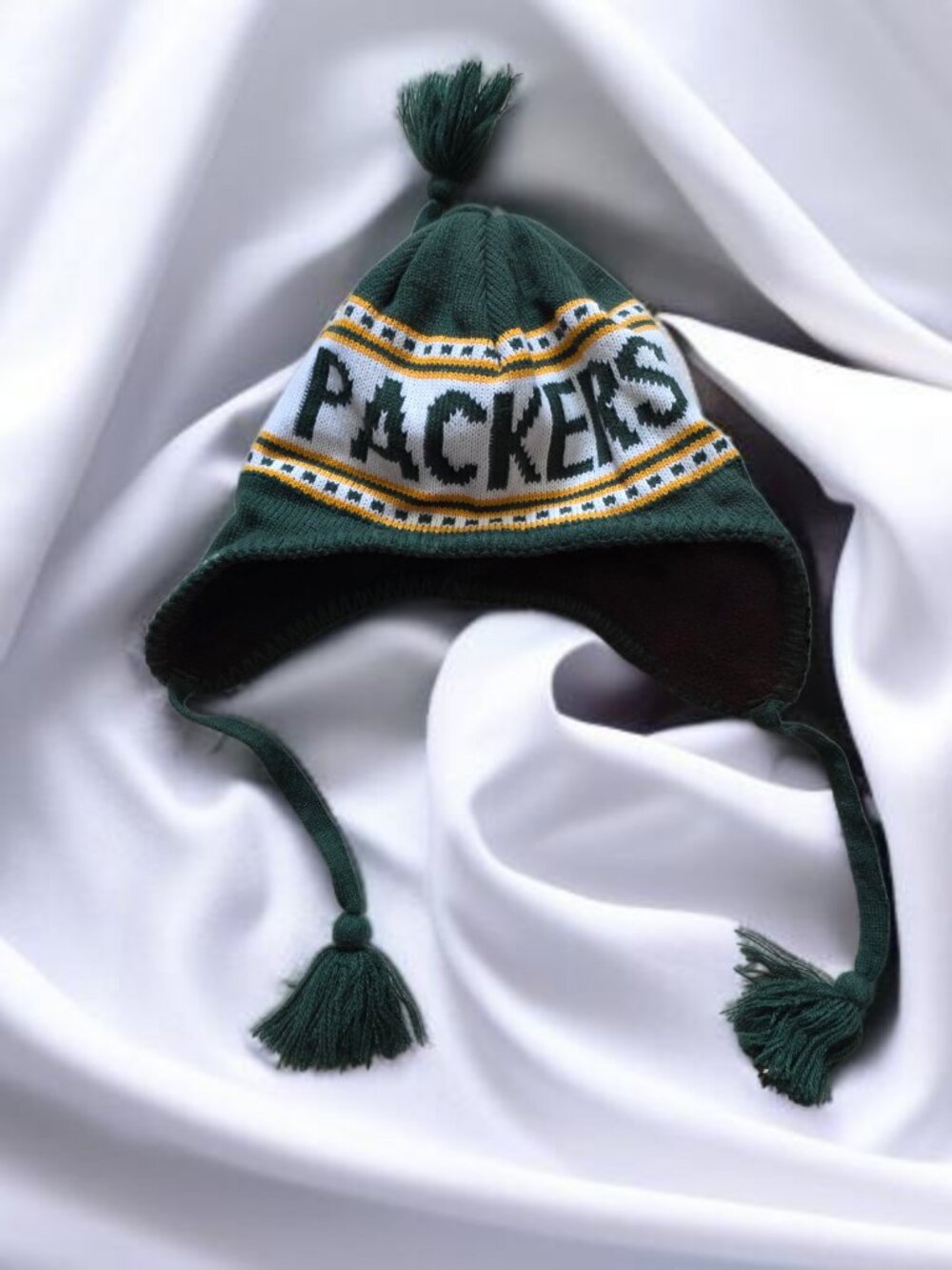 EUC NFL Team Apparel Kids Fleece/Knit Green Bay Packer Logo Beanie with Tassles